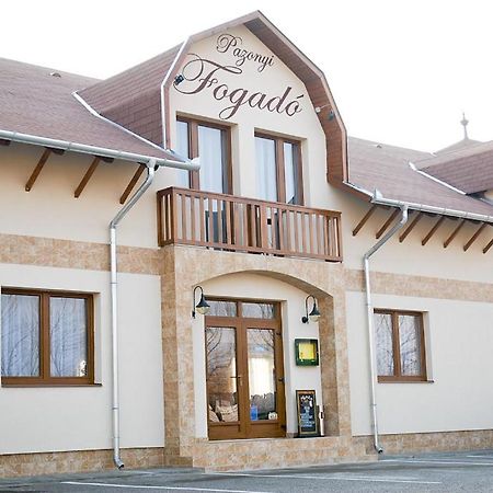 Pazonyi Fogado Es Etterem Hotel Nyírpazony Екстериор снимка